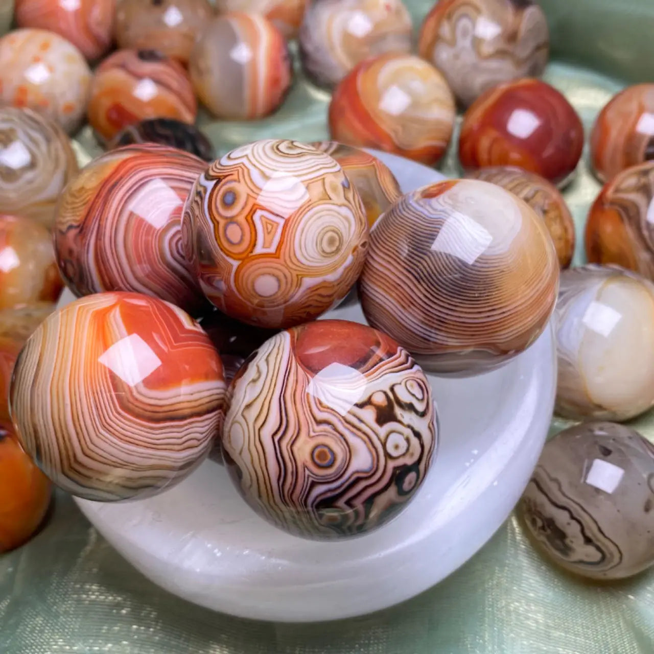 Wholesale High Quality Natural Sardonyx Agate Crystal Ball Feng Shui Home Decoration Crystal Gifts