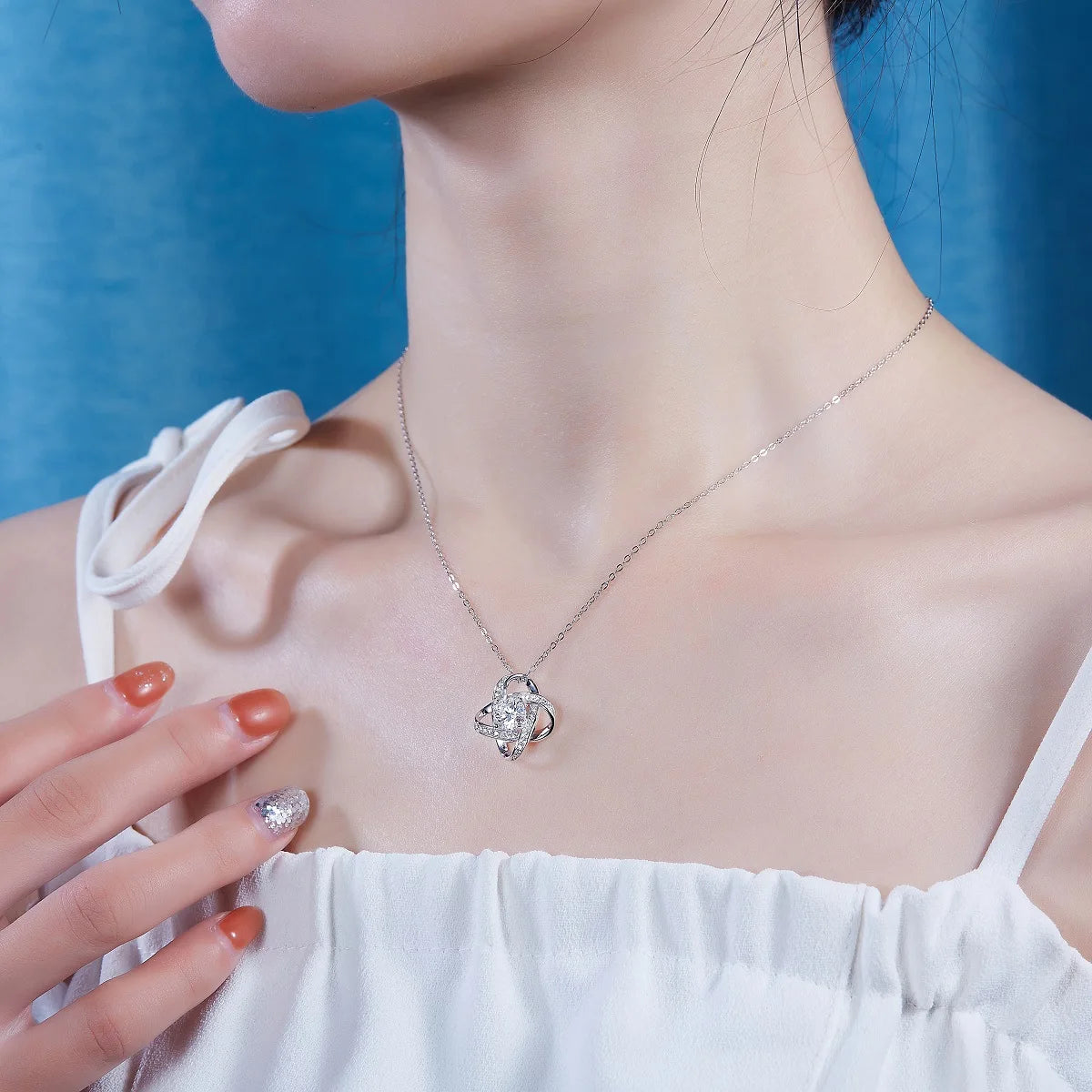 925 Sterling Silver Fresh Sweet Sparkling Gemstone Pendant Necklace Four Clover Moissanite Trendy Weddings Parties