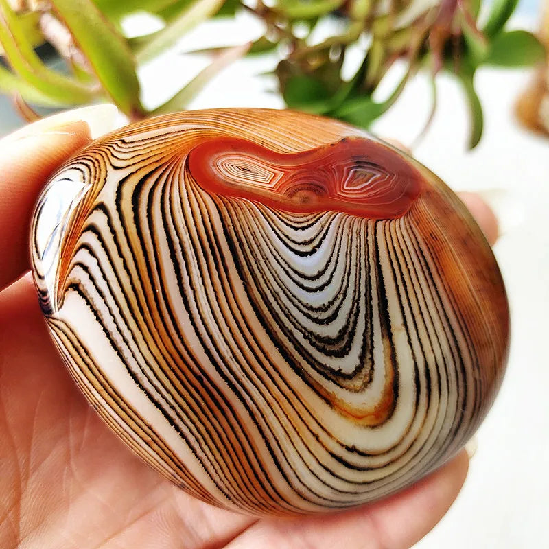 Natural silk silk agate Sardonyx agate palm stones playthings small stones and crystals healing crystals