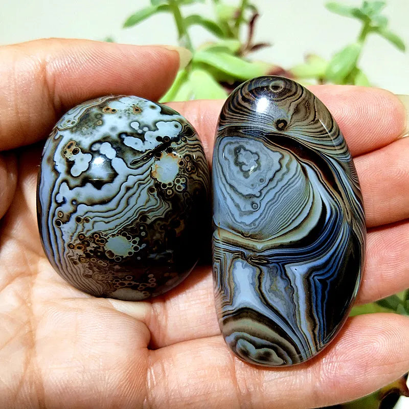 Natural silk silk agate Sardonyx agate palm stones playthings small stones and crystals healing crystals