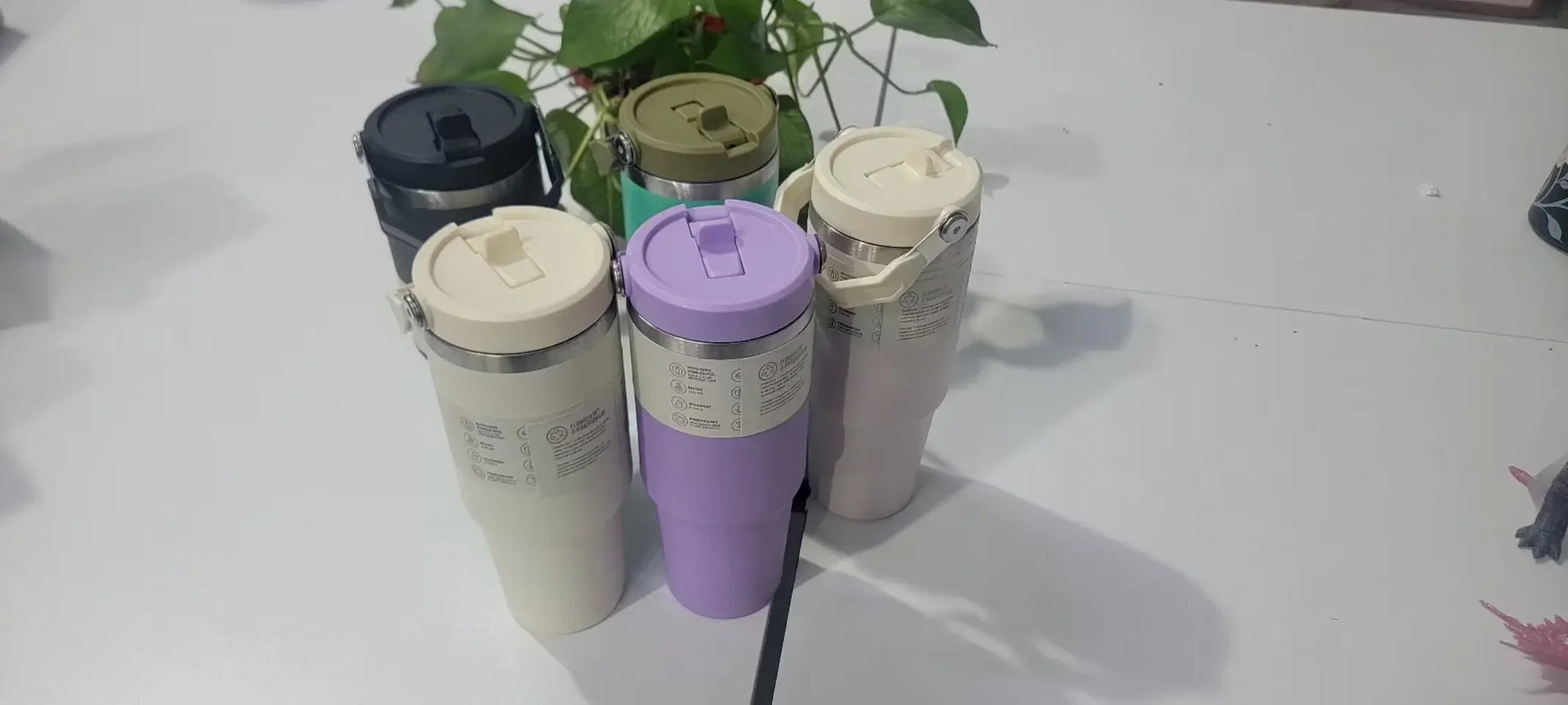 30Oz in stock with dazzling handle, insulated roller handle, 30Oz with lid, vacuum roller, stainless steel portable water bottle