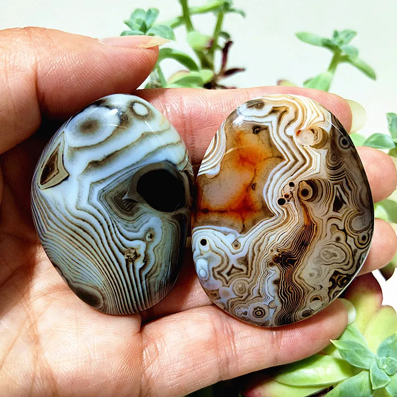 Natural silk silk agate Sardonyx agate palm stones playthings small stones and crystals healing crystals