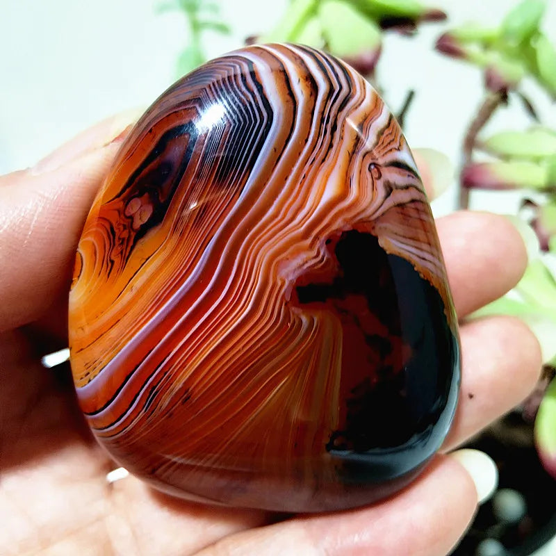 Natural silk silk agate Sardonyx agate palm stones playthings small stones and crystals healing crystals